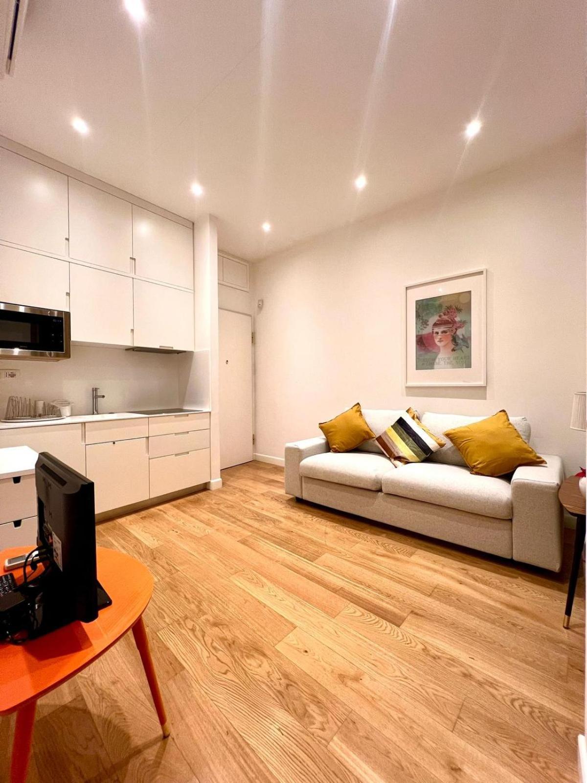 Via Del Corso Home Roma Экстерьер фото