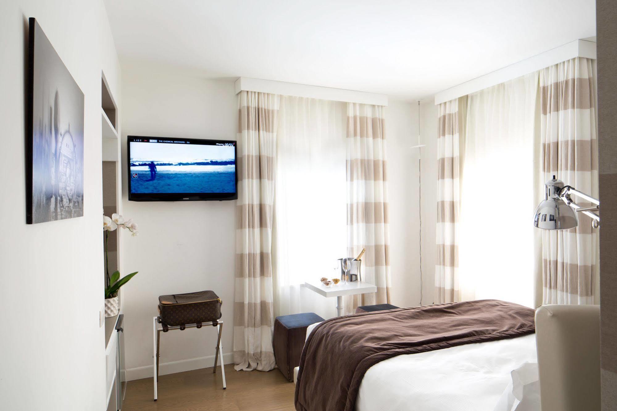 Via Del Corso Home Roma Экстерьер фото